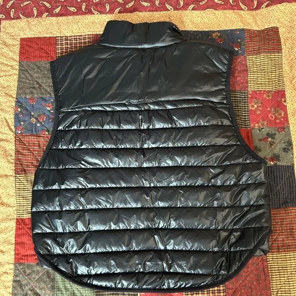 JoyLab Black Quilted Vest - Women’s size medium - Picture 3 of 6